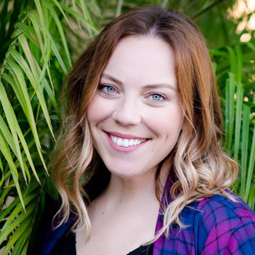 Christina Carter Photo 32