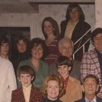 Elizabeth Joyce Photo 49