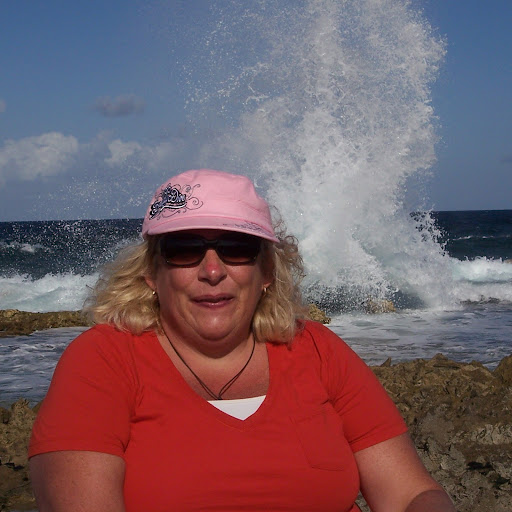 Joanne Lowe Photo 6