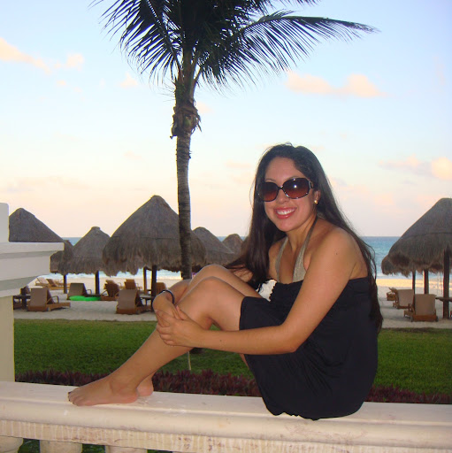 Annette Reyes Photo 41