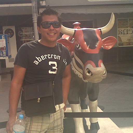 Andres Macias Photo 8