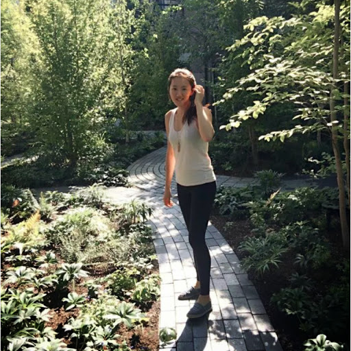 Maggie Liu Photo 9