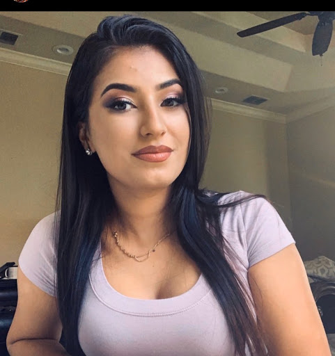 Nicole Gomez Photo 7