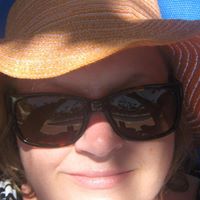 Sandra Macdonald Photo 14
