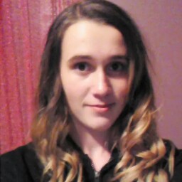 Lily Pratt Photo 5