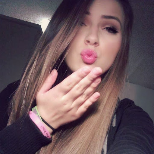Kelsey Roberts Photo 33