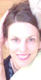 Jennifer Hay Photo 3