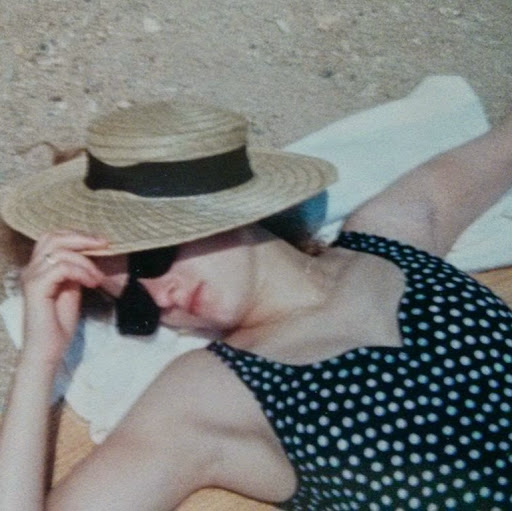 Margaret Moore Photo 33