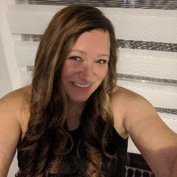 Elizabeth Sanderson Photo 11