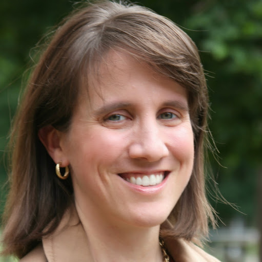 Elizabeth Joyce Photo 40