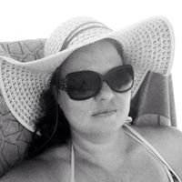Amy Hecke Photo 4