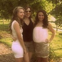 Julie Becker Photo 43