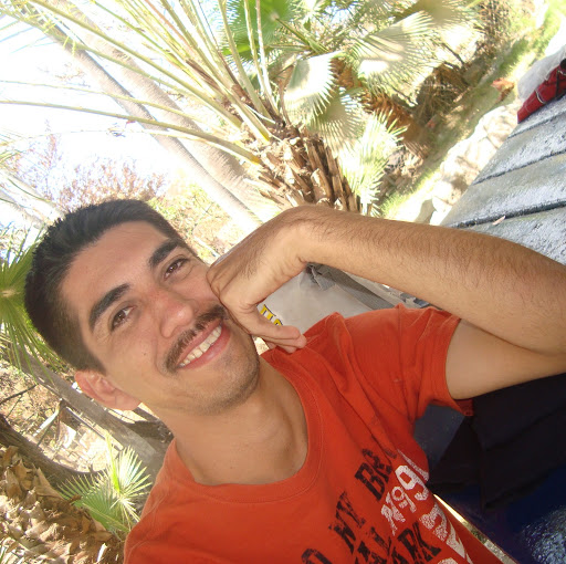 Efrain Benitez Photo 11