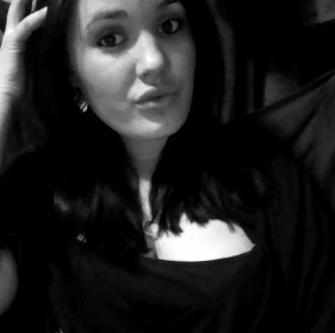 Emily Hartmann Photo 14