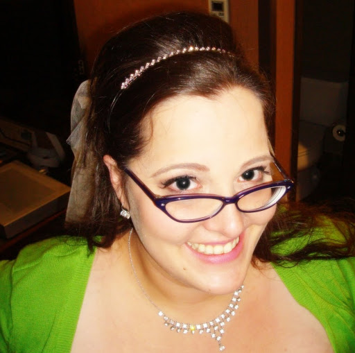 Laura Lawrence Photo 30