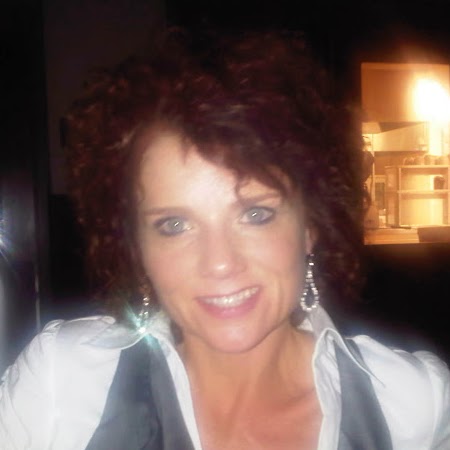 Paula Ferguson Photo 22