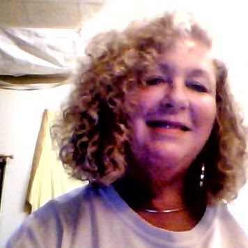 Julie Carlisle Photo 15