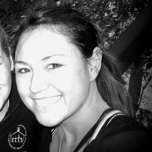Christina Shelton Photo 35