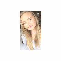 Hannah Collins Photo 4