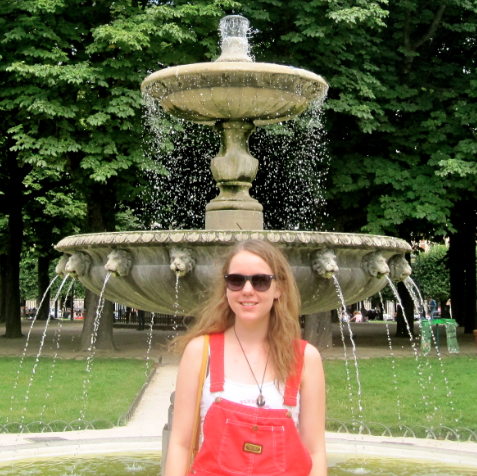 Alice Riddle Photo 30