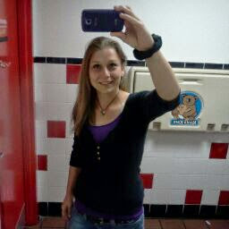 Stephanie Cordell Photo 27