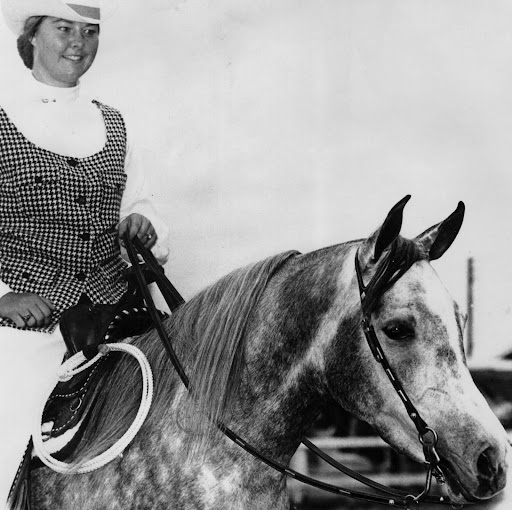 Martha Barton Photo 16