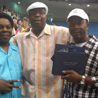 Victor Mills Photo 20
