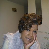 Lisa Hollis Photo 8