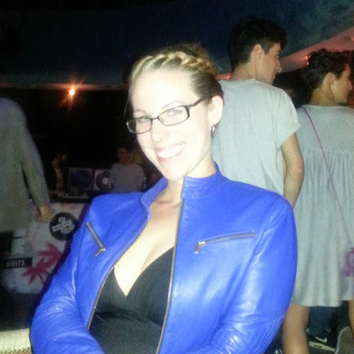 Robyn Simpson Photo 15