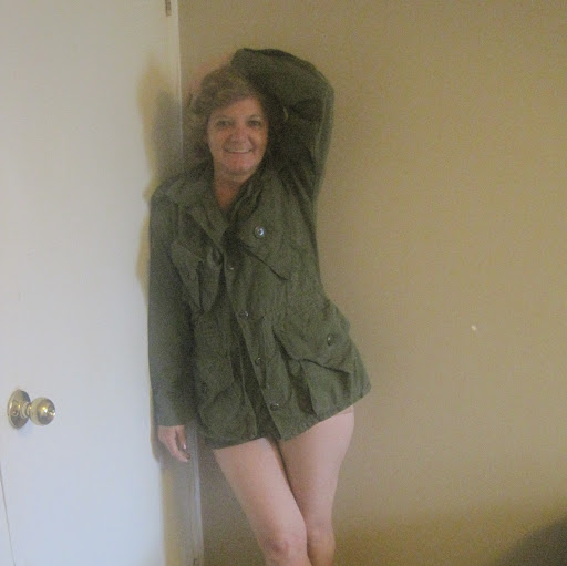 Debra Gunn Photo 28