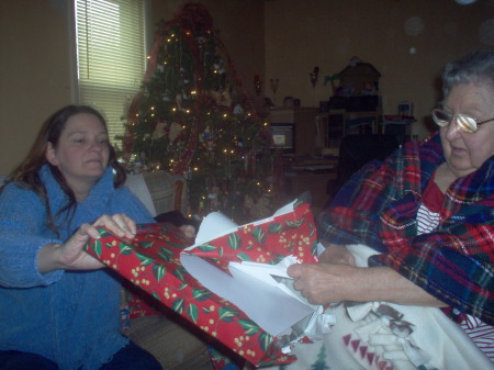 Amy Eckert Photo 19