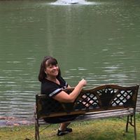 Alice Brooks Photo 30
