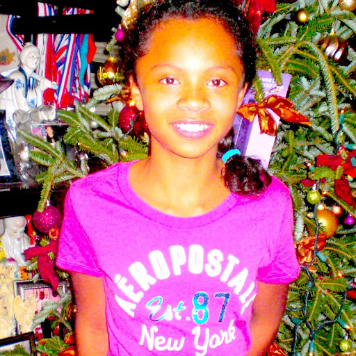 Cassandra White Photo 36