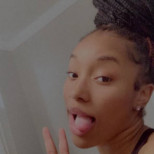 Angelica Robinson Photo 15