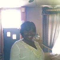 Michele Ward Photo 4