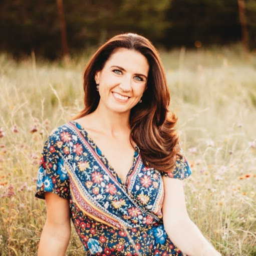 Sara Robbins Photo 36