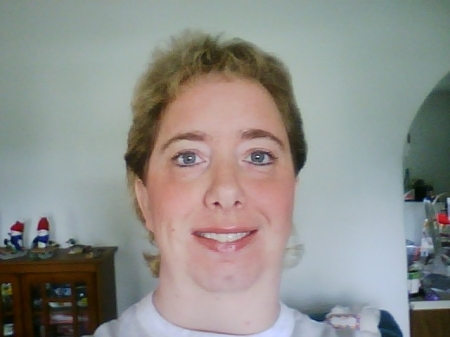 Angela Earl Photo 3