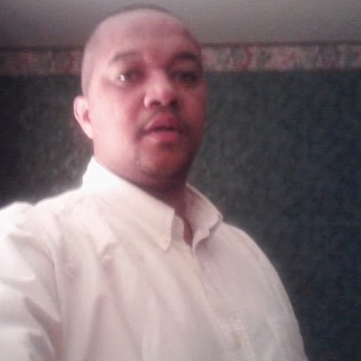 Jeffrey Hicks Photo 25