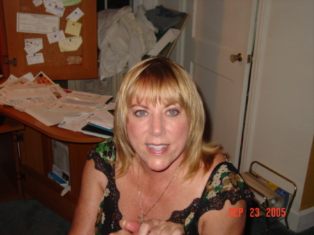 Joyce Howard Photo 46
