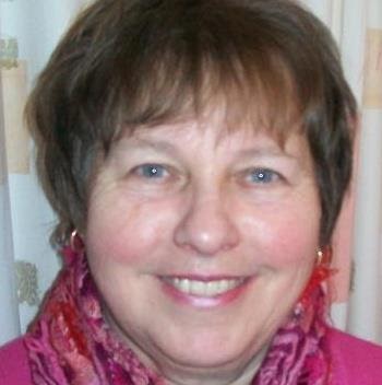 Linda Cummings Photo 33