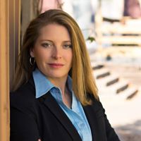 Kathleen Elliott Photo 36