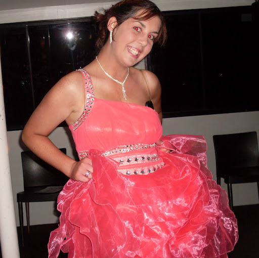 Laura Bishop Photo 40