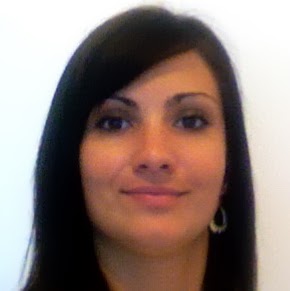 Julie Fernandez Photo 42