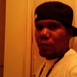 Julian Cole Photo 28