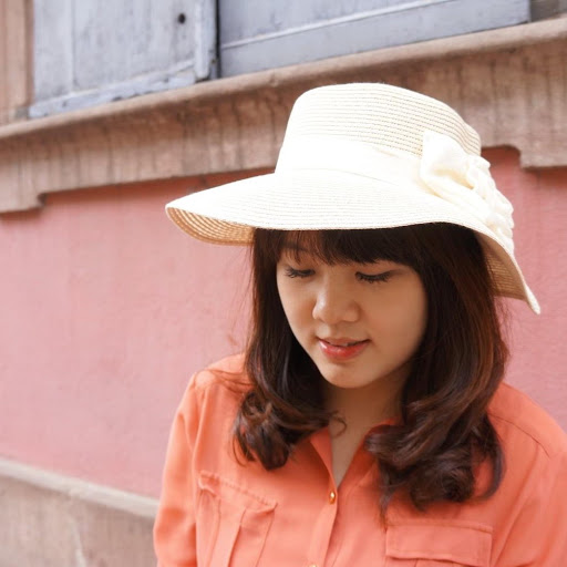 Valerie Lu Photo 21
