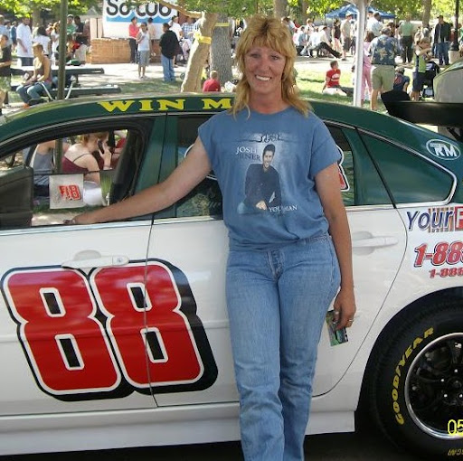 Tonya Lambert Photo 3