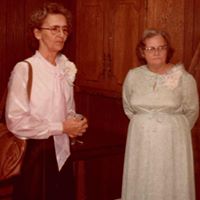 Gail Ellis Photo 37