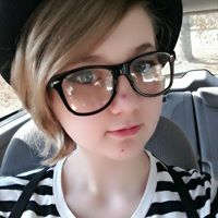 Anna Thacker Photo 26