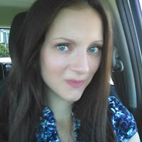 Sara Roberts Photo 39