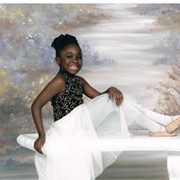 Yvette Webb Photo 12